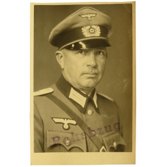 German Lieutenants portrait in Feldbluse and crusher style visor. Espenlaub militaria